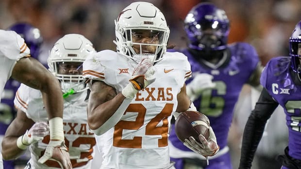 Texas Longhorns running back Jonathon Brooks